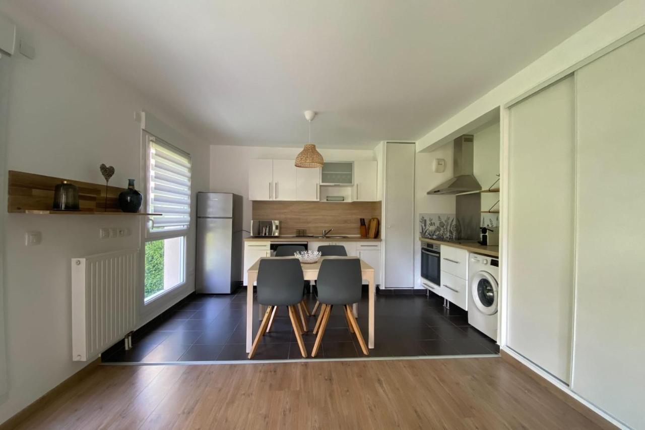 Spacious And Bright Nest In Эрувиль-Сен-Клер Экстерьер фото